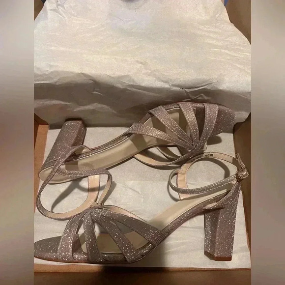 Benjamin Walk TOUCH UPS Maeve Glittery Block Heel Sandals Champagne Size 12 - Picture 3 of 5